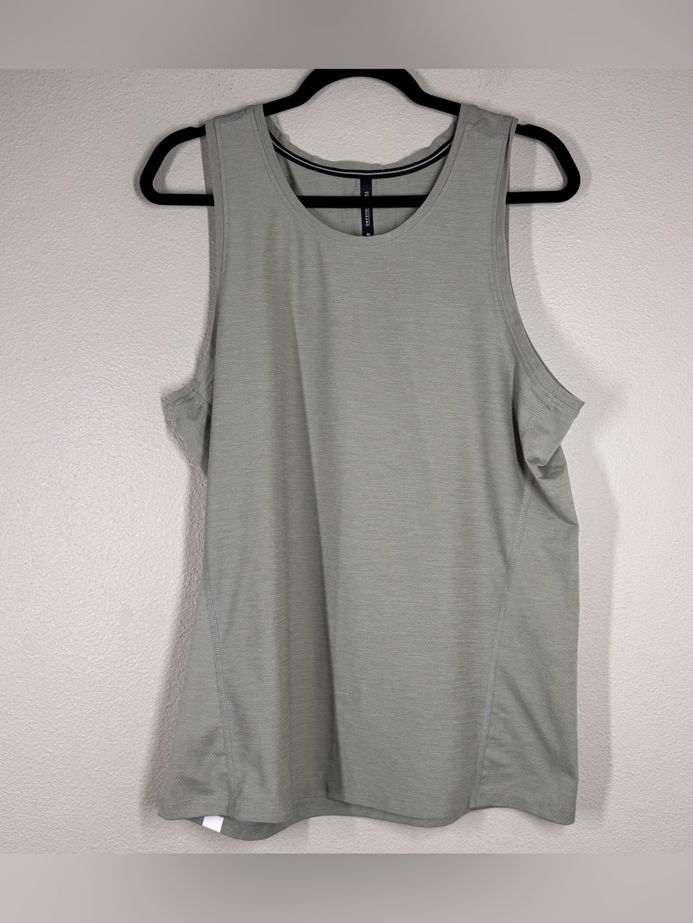 Ten Thousand Versatile Tank Mens Medium Gray Gym Workout Activewear